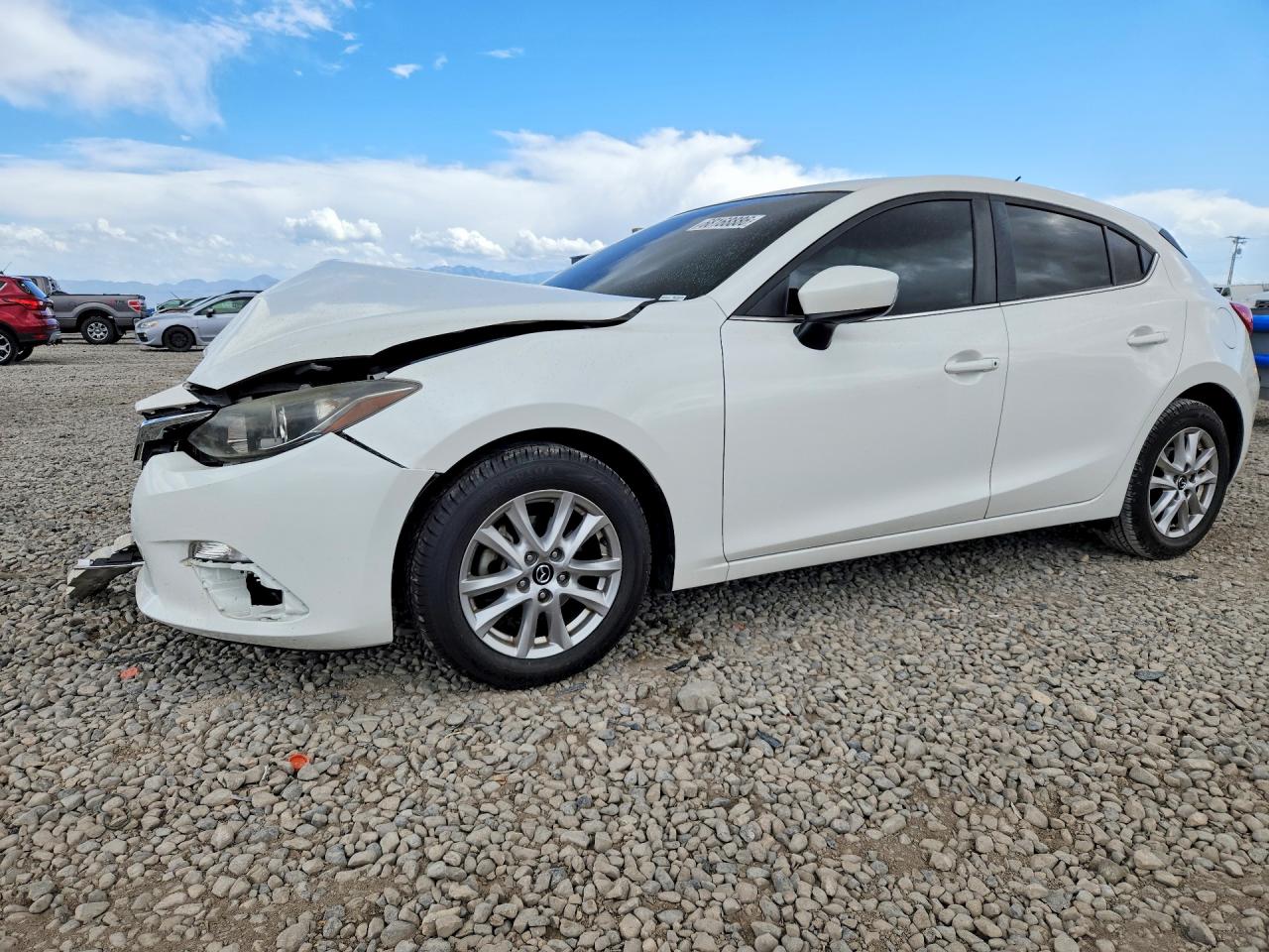 2015 MAZDA 3 Sport/GX — Front 3/4