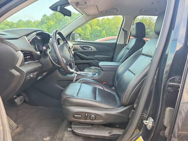 2020 CHEVROLET TRAVERSE LT — DENT