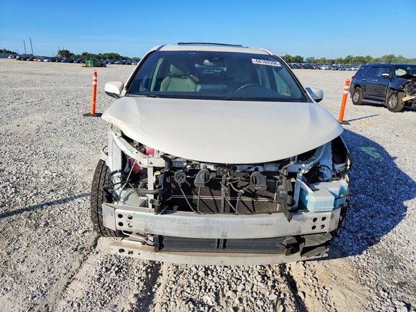 2021 TOYOTA SIENNA
