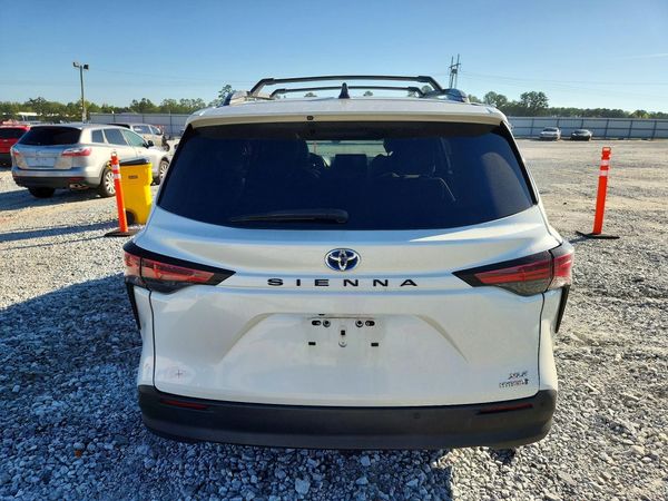 2021 TOYOTA SIENNA