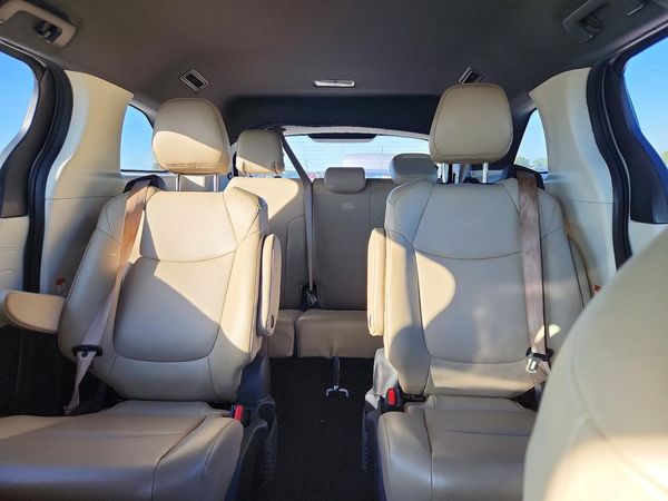 2021 TOYOTA SIENNA