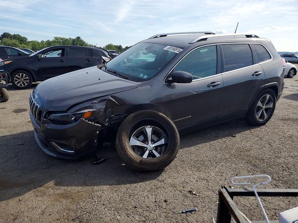 2019 JEEP CHEROKEE Limited — Front 3/4