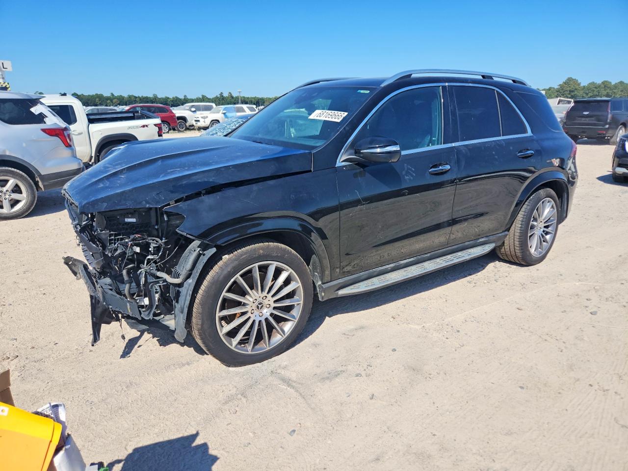 2026 MERCEDES-BENZ GLE — Front 3/4
