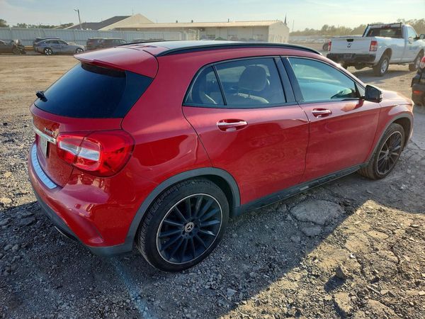 2019 MERCEDES-BENZ GLA