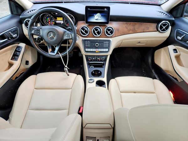 2019 MERCEDES-BENZ GLA
