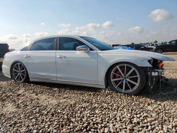 2023 AUDI S8 quattro