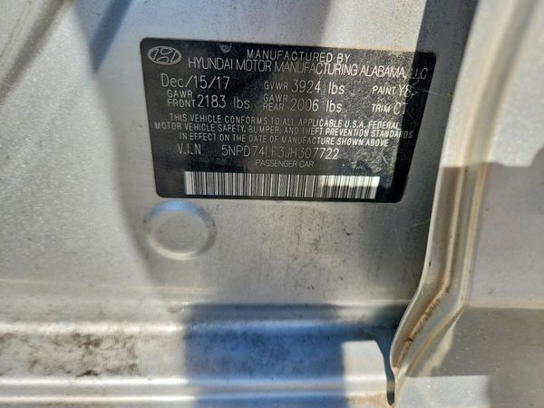 2018 HYUNDAI ELANTRA SE
