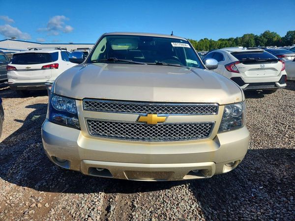 2013 CHEVROLET SUBURBAN LT