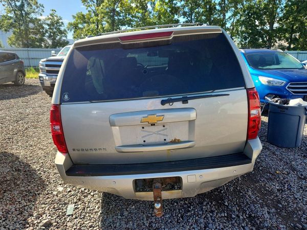 2013 CHEVROLET SUBURBAN LT