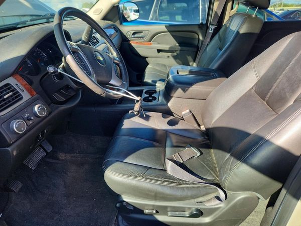 2013 CHEVROLET SUBURBAN LT