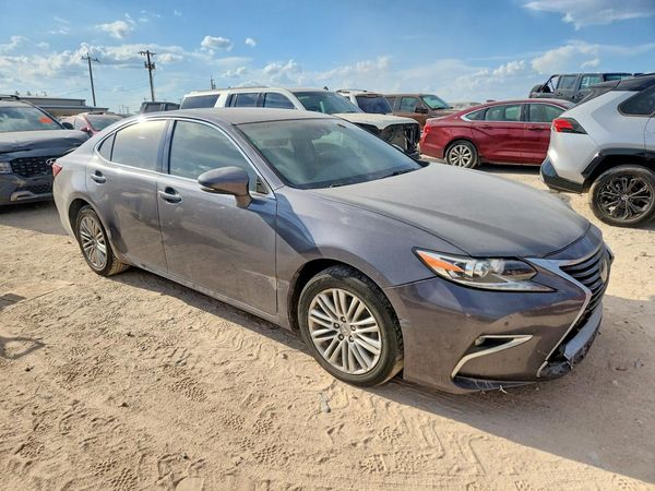 2017 LEXUS ES