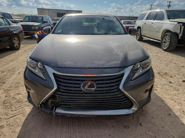 2017 LEXUS ES
