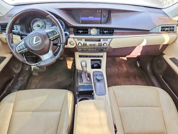 2017 LEXUS ES