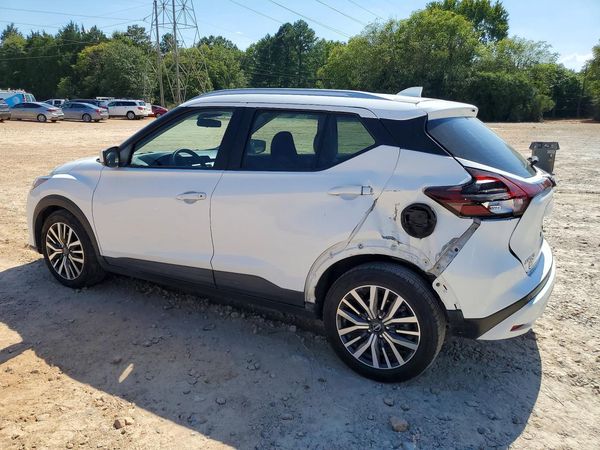 2022 NISSAN KICKS