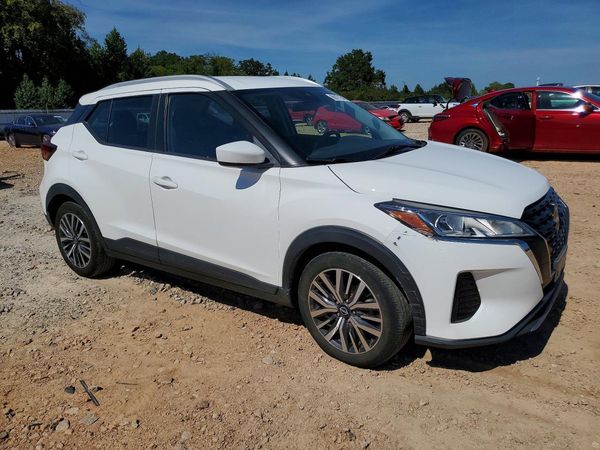 2022 NISSAN KICKS