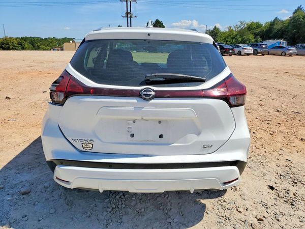 2022 NISSAN KICKS