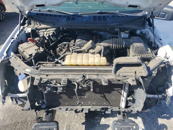 2022 FORD F150 — Engine bay