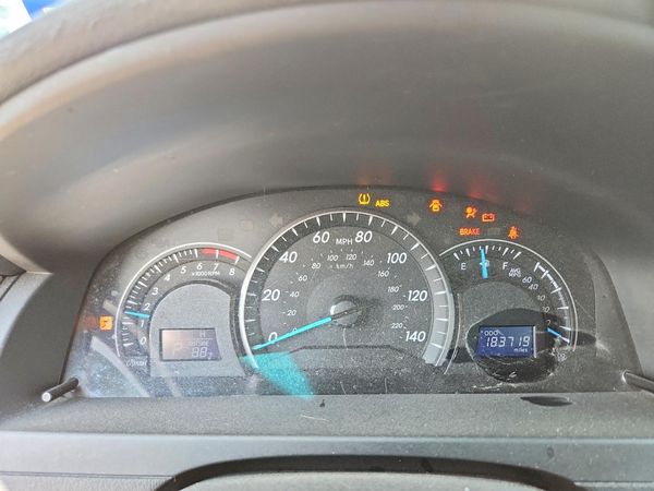 2014 TOYOTA CAMRY