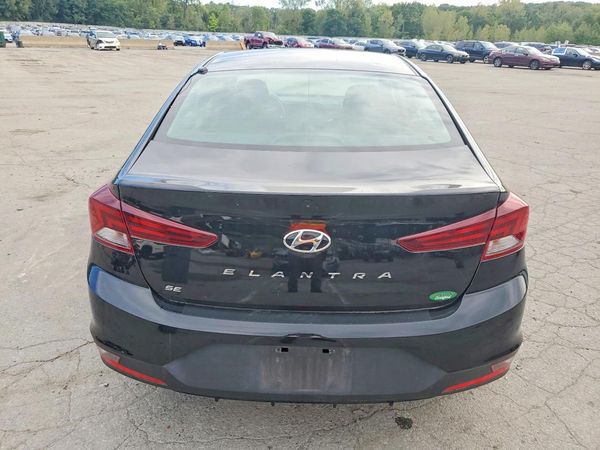 2019 HYUNDAI ELANTRA SE