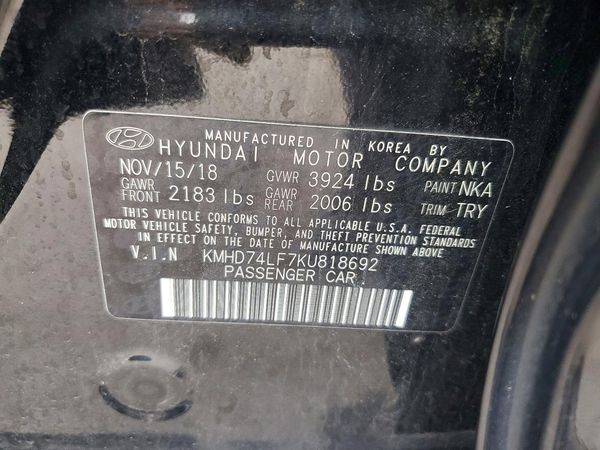 2019 HYUNDAI ELANTRA SE