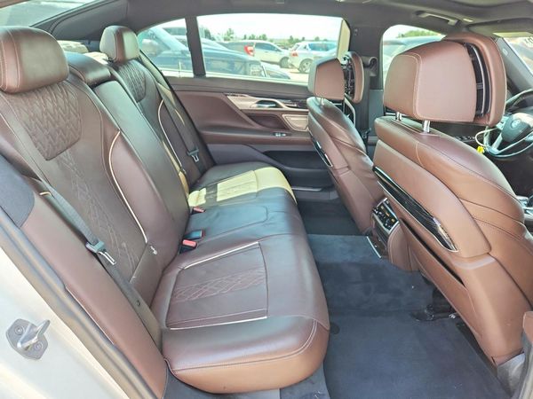 2017 BMW 740