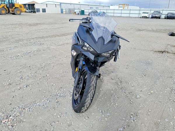 2025 KAWASAKI EX500