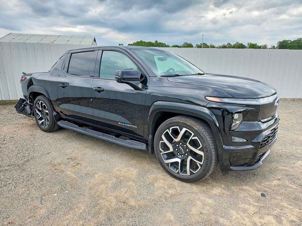 2025 CHEVROLET SILVERADO 3SP RST — Passenger 3/4