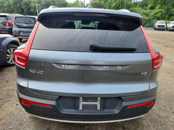2019 VOLVO XC40 — DIRR
