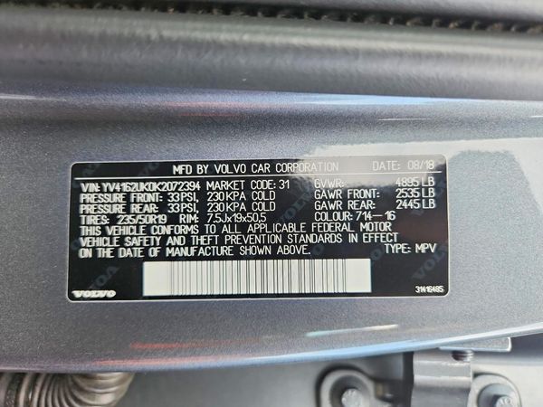2019 VOLVO XC40 — VINS