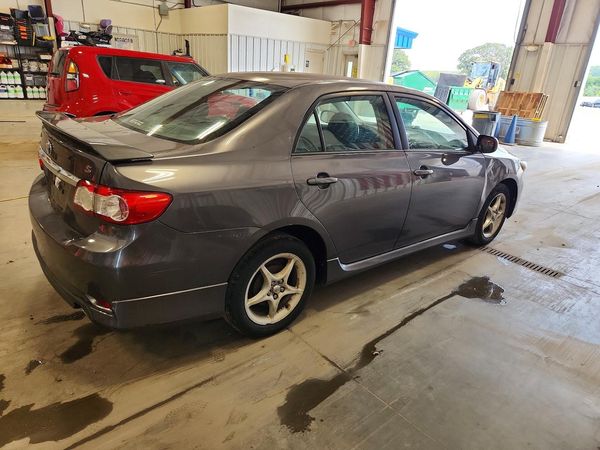 2013 TOYOTA COROLLA