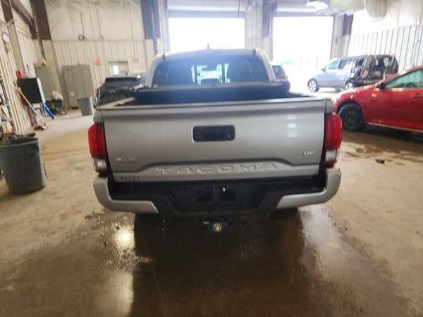 2022 TOYOTA TACOMA SR5