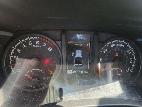 2022 TOYOTA TACOMA SR5