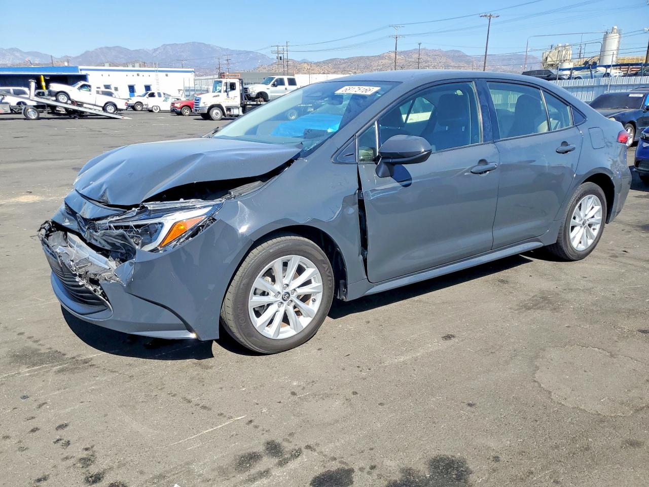 2025 TOYOTA COROLLA LE, XLE, SE — Front 3/4