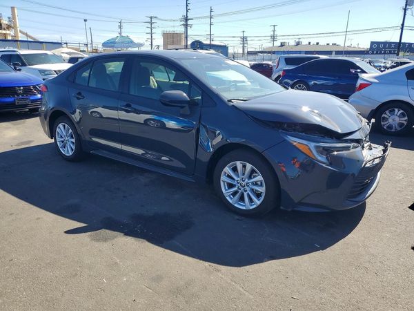 2025 TOYOTA COROLLA LE, XLE, SE — Passenger 3/4