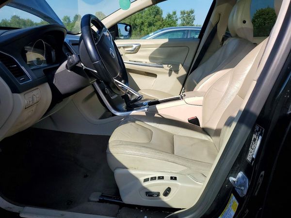 2014 VOLVO XC60