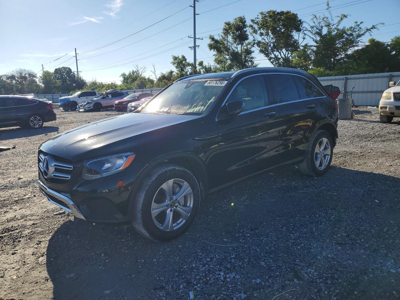2017 MERCEDES-BENZ GLC