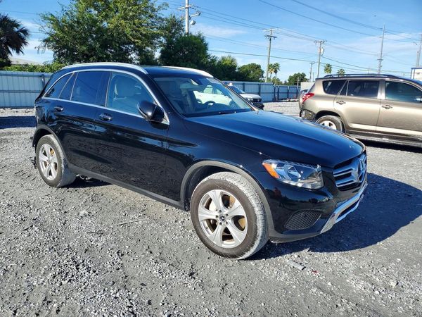 2017 MERCEDES-BENZ GLC