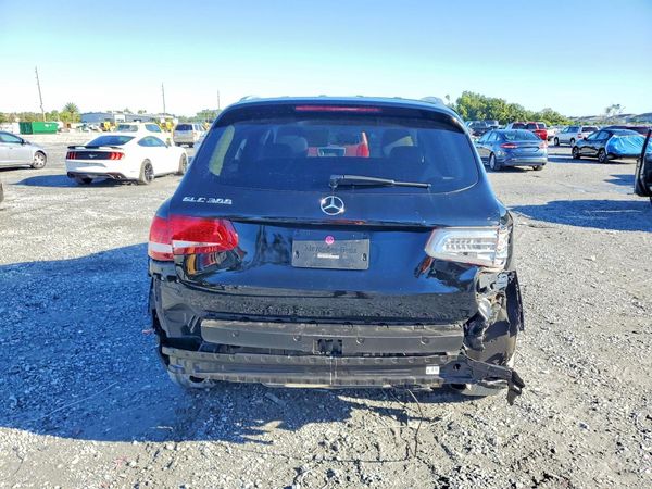 2017 MERCEDES-BENZ GLC