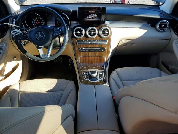 2017 MERCEDES-BENZ GLC