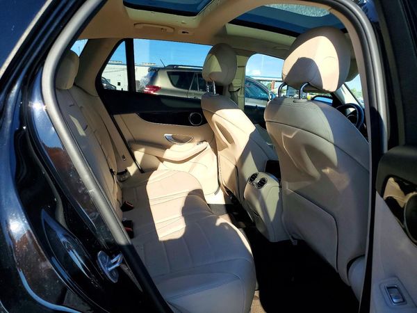 2017 MERCEDES-BENZ GLC