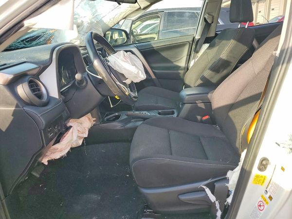 2018 TOYOTA RAV4 Adventure/XLE — DENT