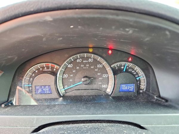 2012 TOYOTA CAMRY