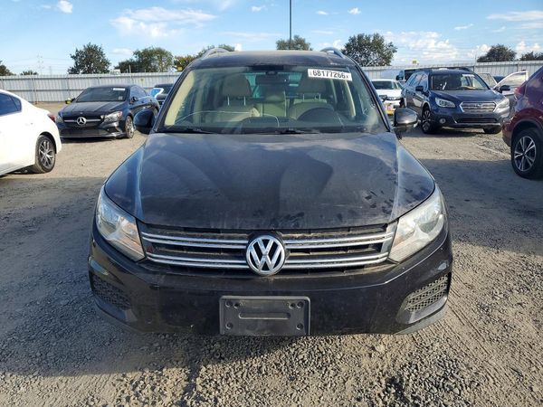 2017 VOLKSWAGEN TIGUAN Wolfsburg 4Motion