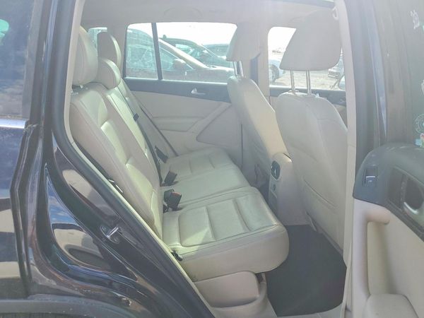 2017 VOLKSWAGEN TIGUAN Wolfsburg 4Motion