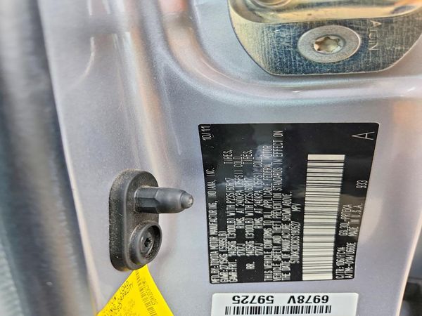 2012 TOYOTA SIENNA