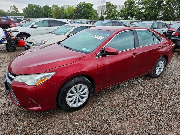 2015 TOYOTA CAMRY