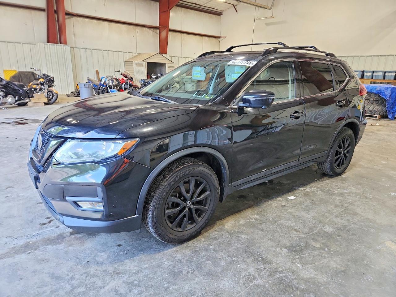 2018 NISSAN ROGUE — Front 3/4
