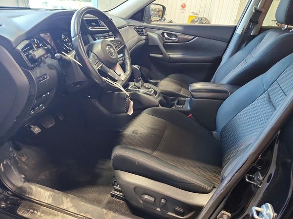 2018 NISSAN ROGUE — DENT