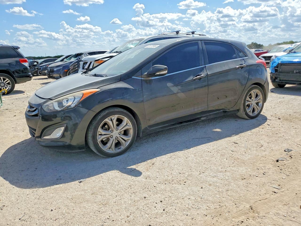 2014 HYUNDAI ELANTRA STD, Style, Tech — Front 3/4