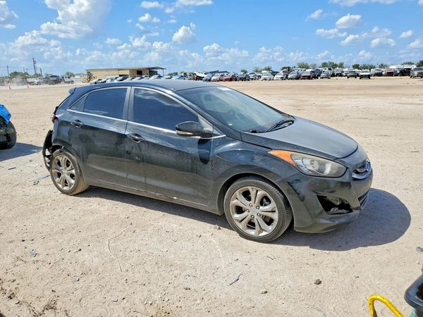 2014 HYUNDAI ELANTRA STD, Style, Tech — Passenger 3/4